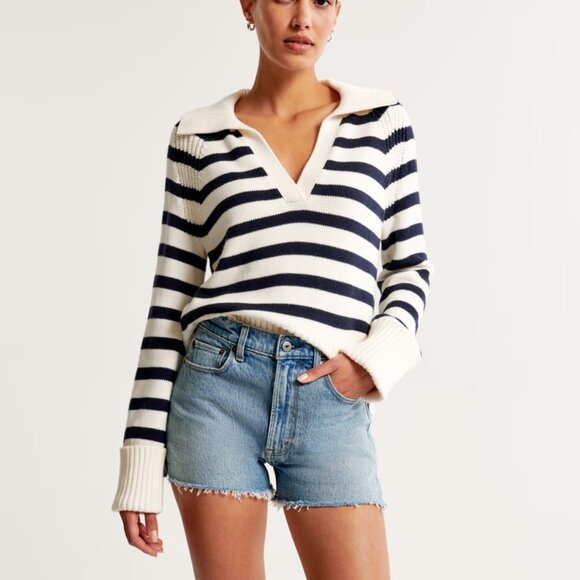 Abercrombie & Fitch Light Medium High Rise Mom Short (size 27/4) - Picture 2 of 9